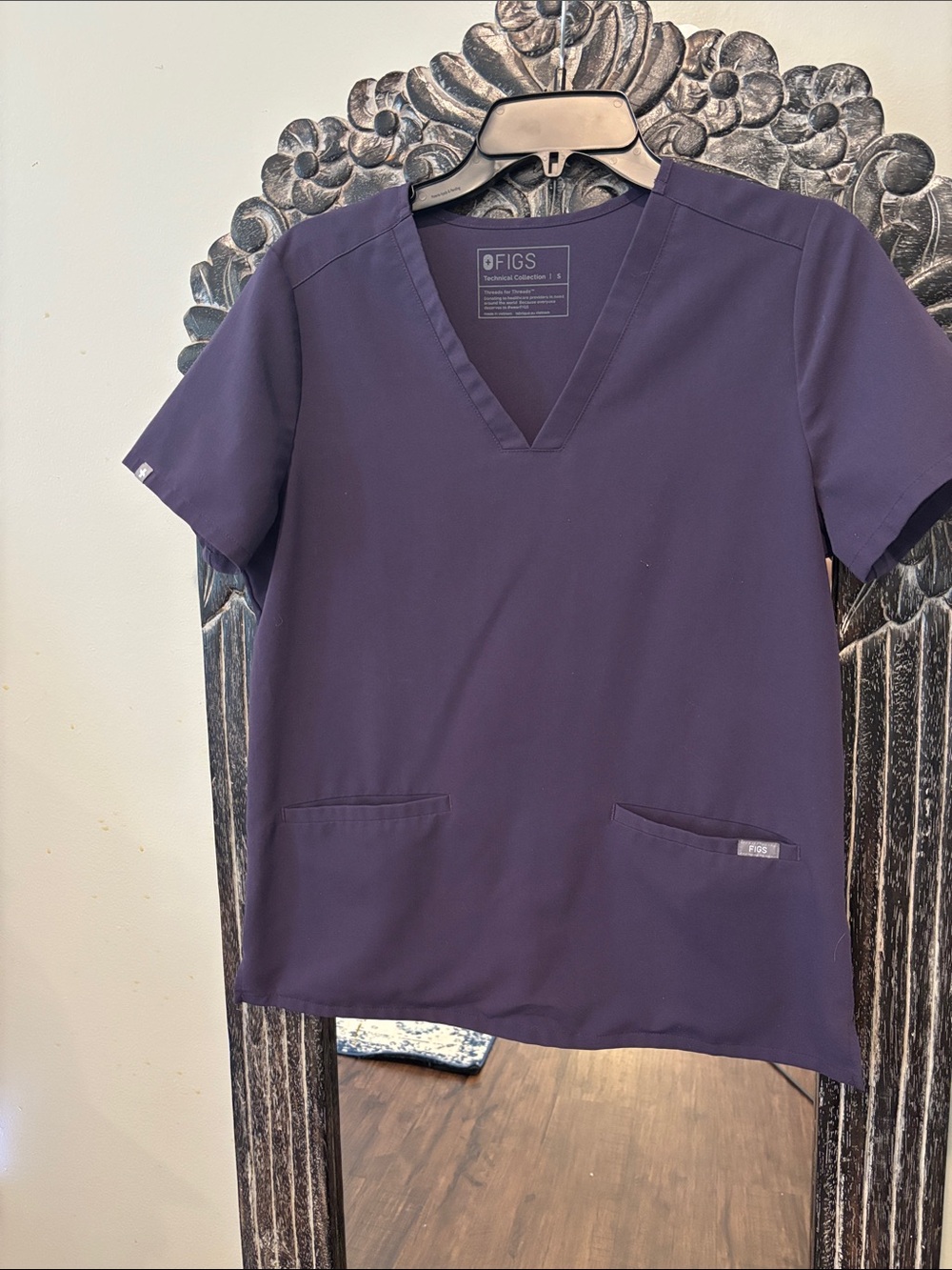 FIGS Grape Scrub Set